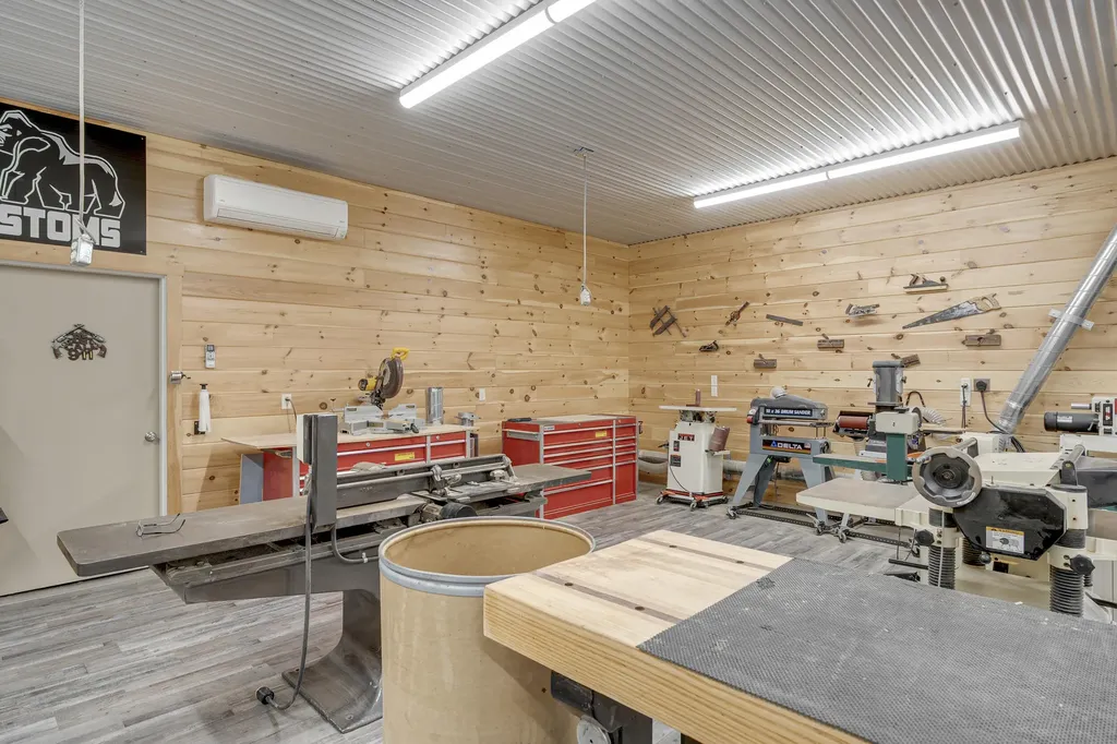 16 Keystone Spring Road Poland ME 04274
