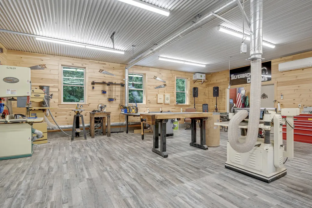16 Keystone Spring Road Poland ME 04274