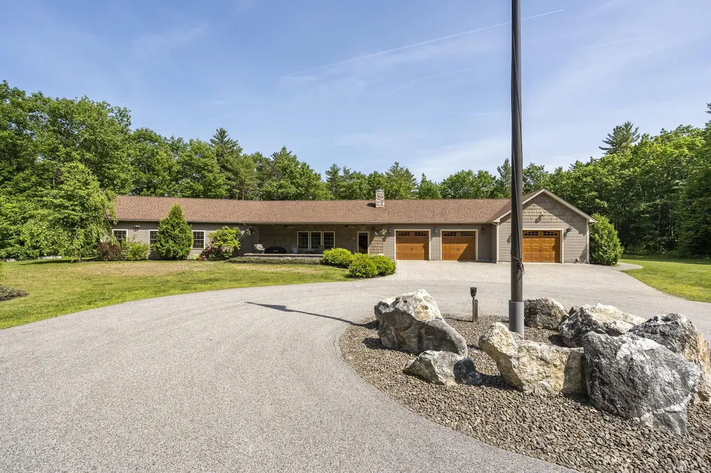 16 Keystone Spring Road Poland ME 04274
