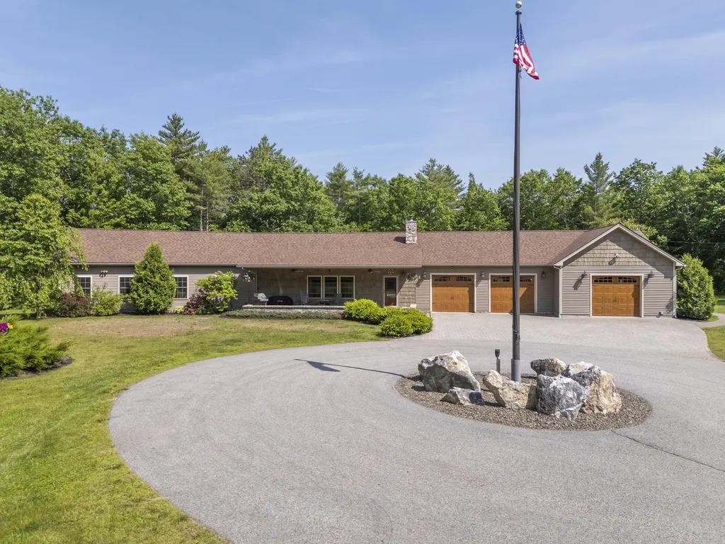 16 Keystone Spring Road Poland ME 04274