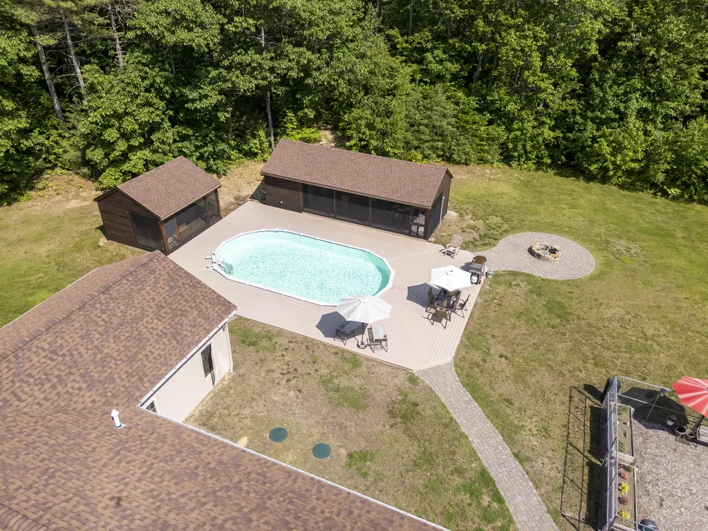16 Keystone Spring Road Poland ME 04274