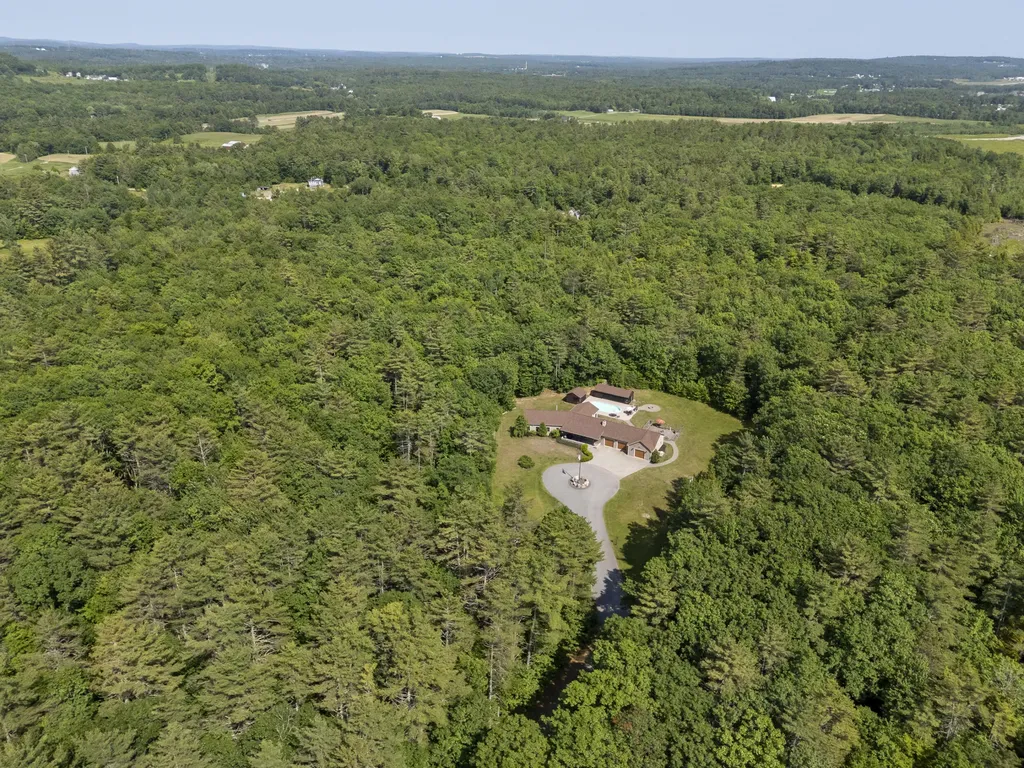 16 Keystone Spring Road Poland ME 04274