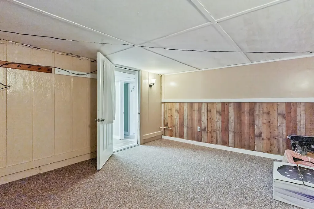 209 Holmes Road Winthrop ME 04364