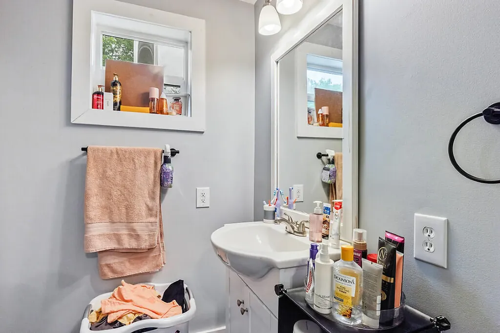 209 Holmes Road Winthrop ME 04364