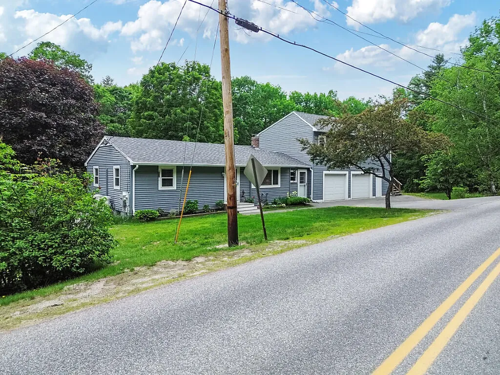 209 Holmes Road Winthrop ME 04364