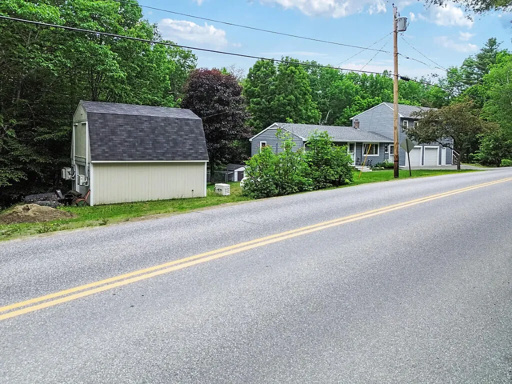209 Holmes Road Winthrop ME 04364