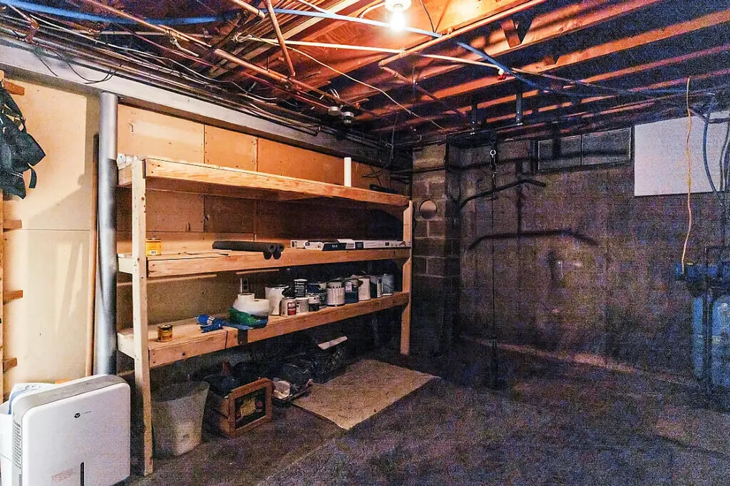 209 Holmes Road Winthrop ME 04364