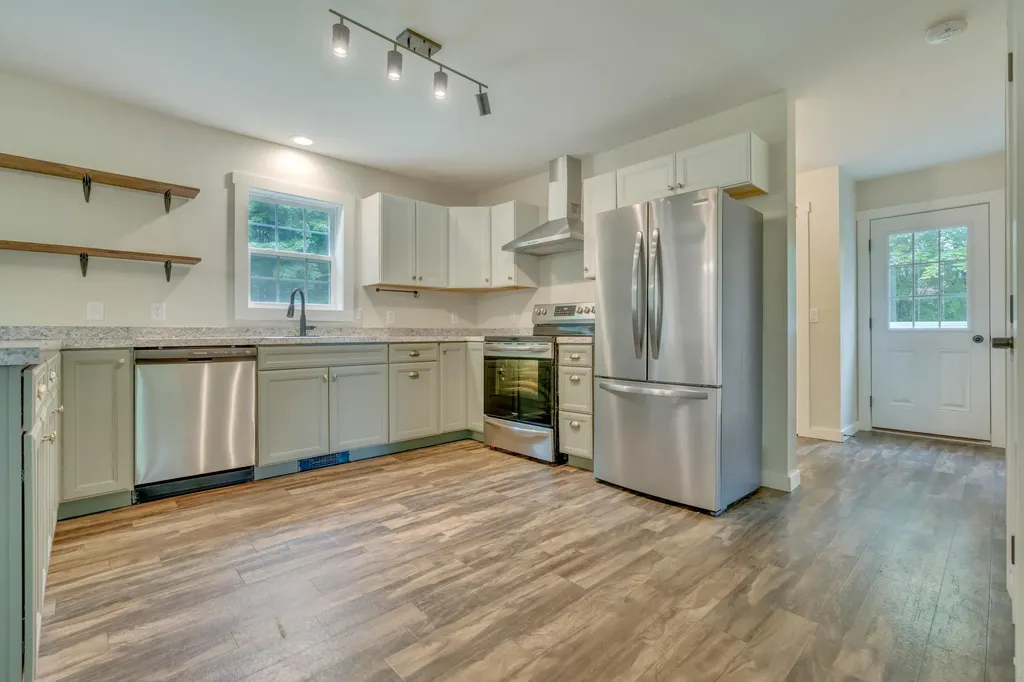 86 Kennebunk Road Alfred ME 04002