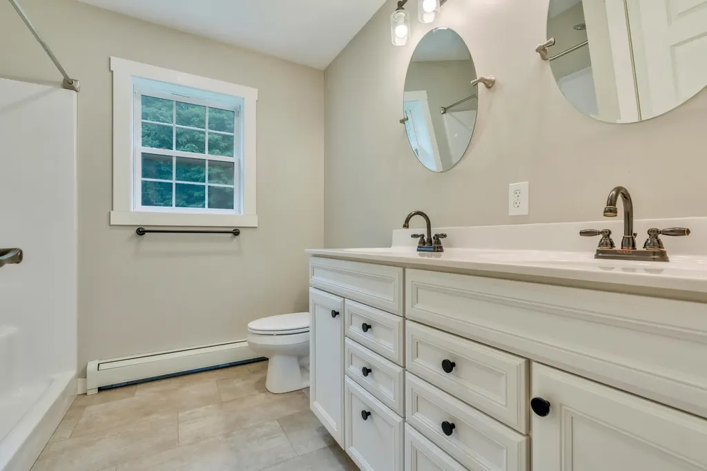 86 Kennebunk Road Alfred ME 04002