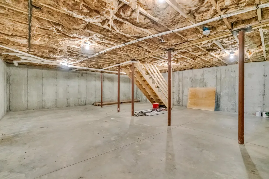 86 Kennebunk Road Alfred ME 04002