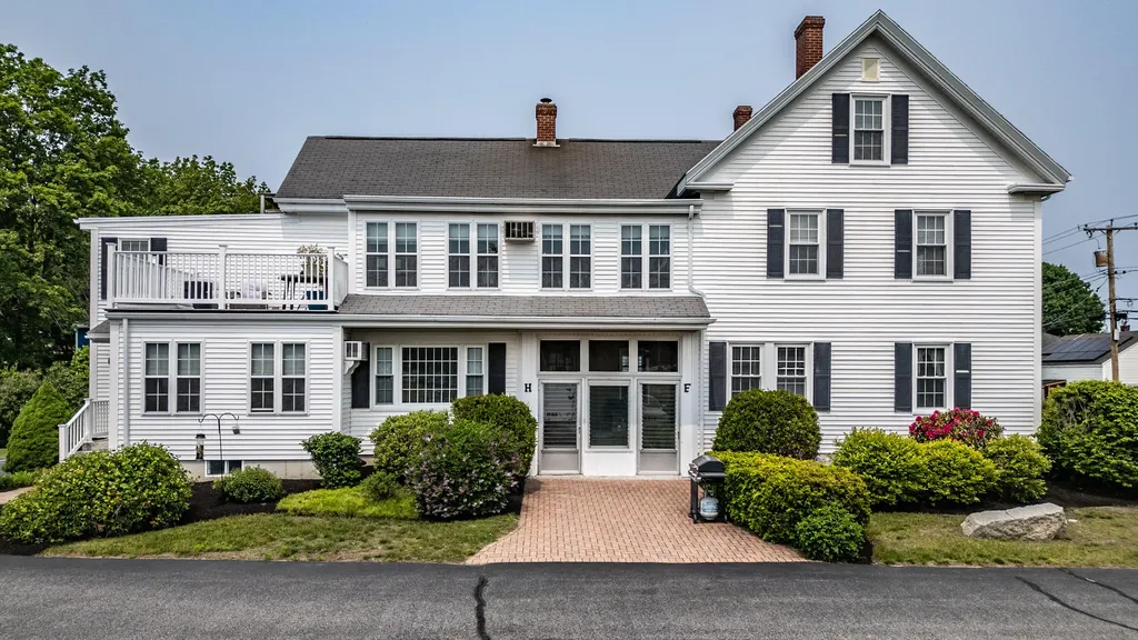 276 Hill Street Biddeford ME 04005