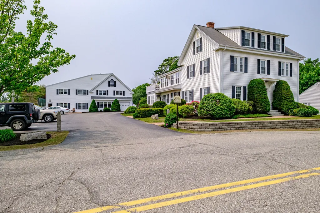 276 Hill Street Biddeford ME 04005