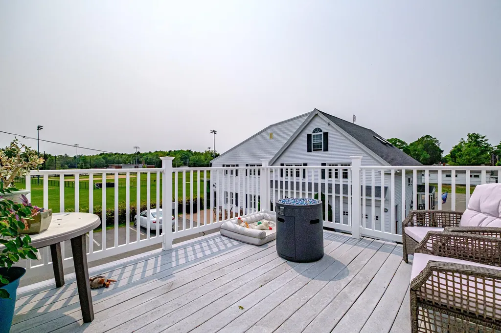 276 Hill Street Biddeford ME 04005