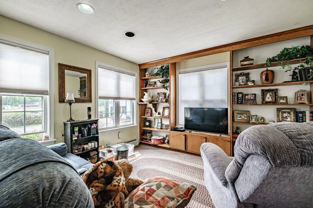 276 Hill Street Biddeford ME 04005