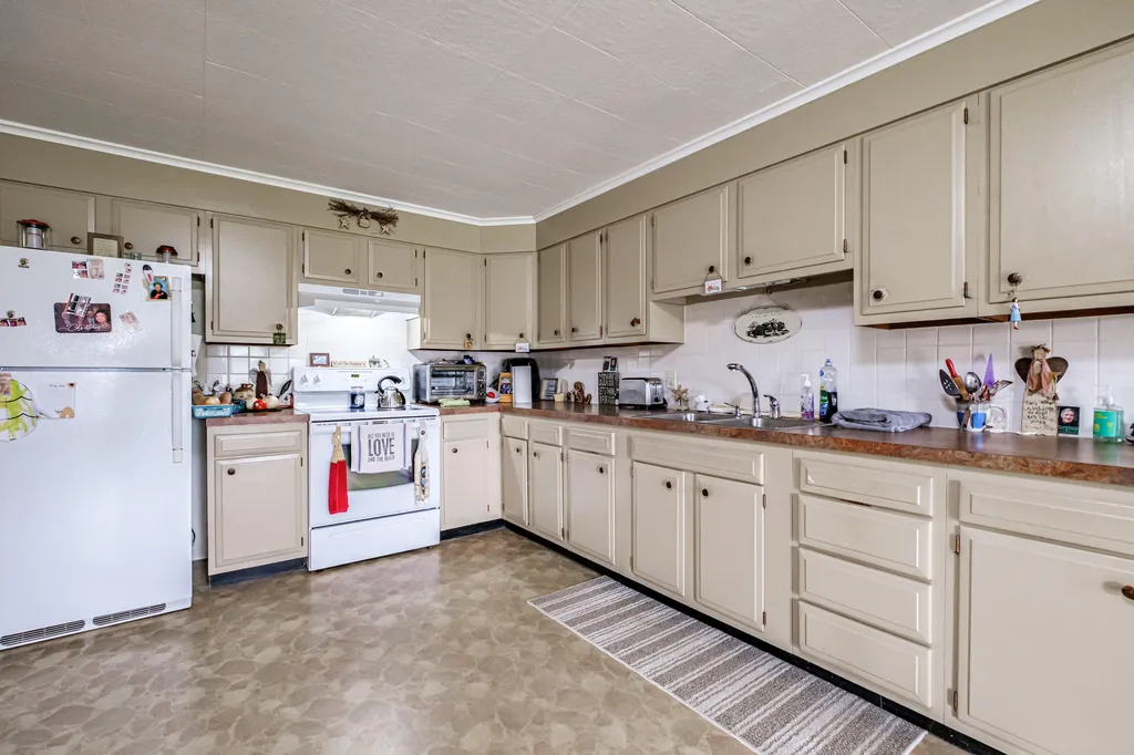 276 Hill Street Biddeford ME 04005