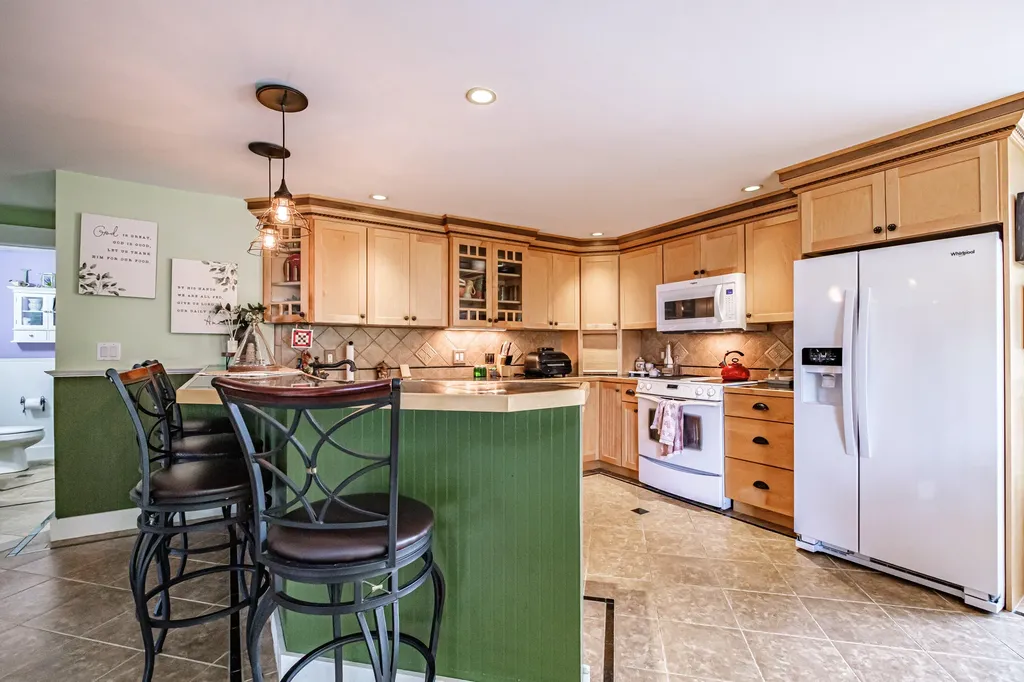 276 Hill Street Biddeford ME 04005