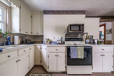 276 Hill Street Biddeford ME 04005
