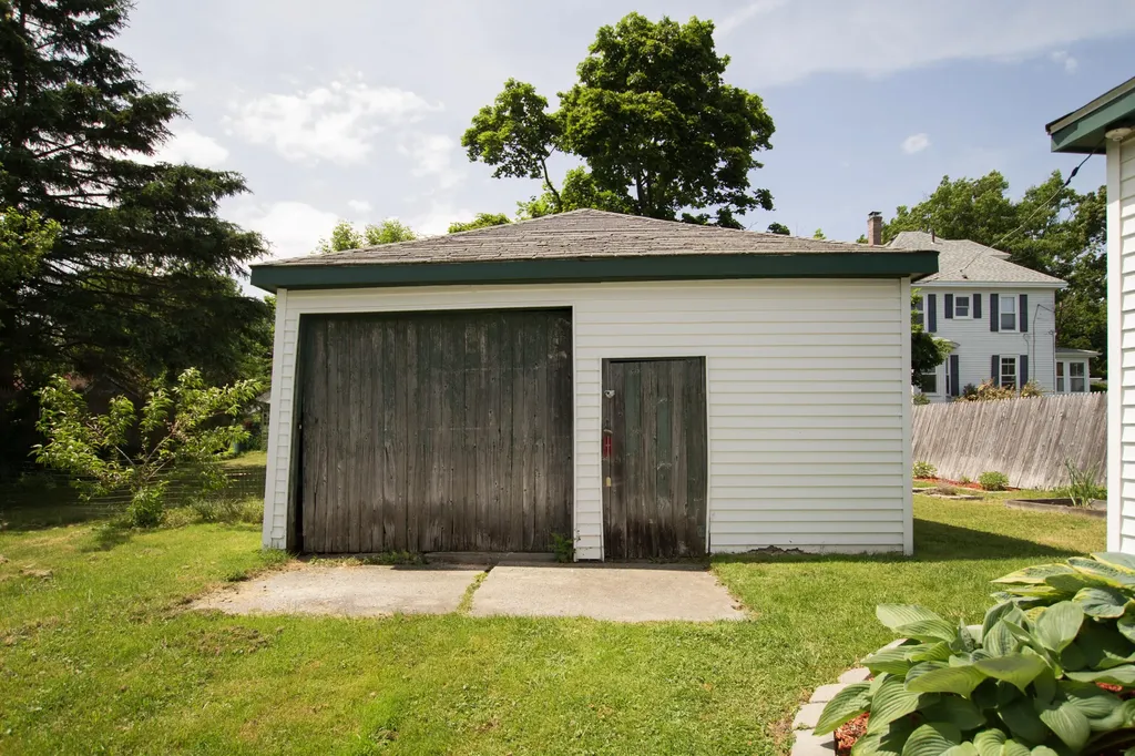 123 7th Street Bangor ME 04401