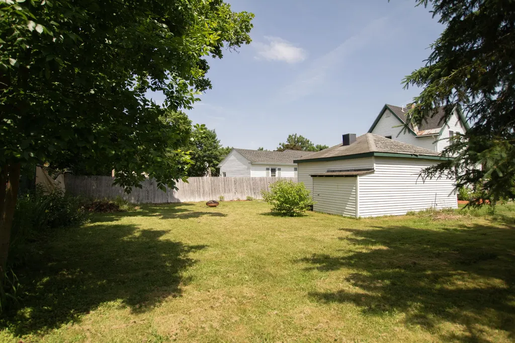 123 7th Street Bangor ME 04401