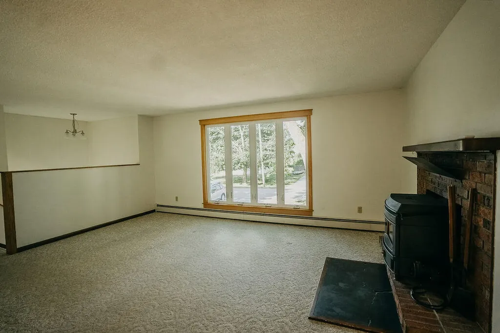 41 Curtis Lane Milford ME 04461