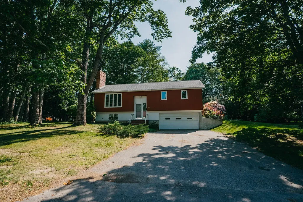 41 Curtis Lane Milford ME 04461