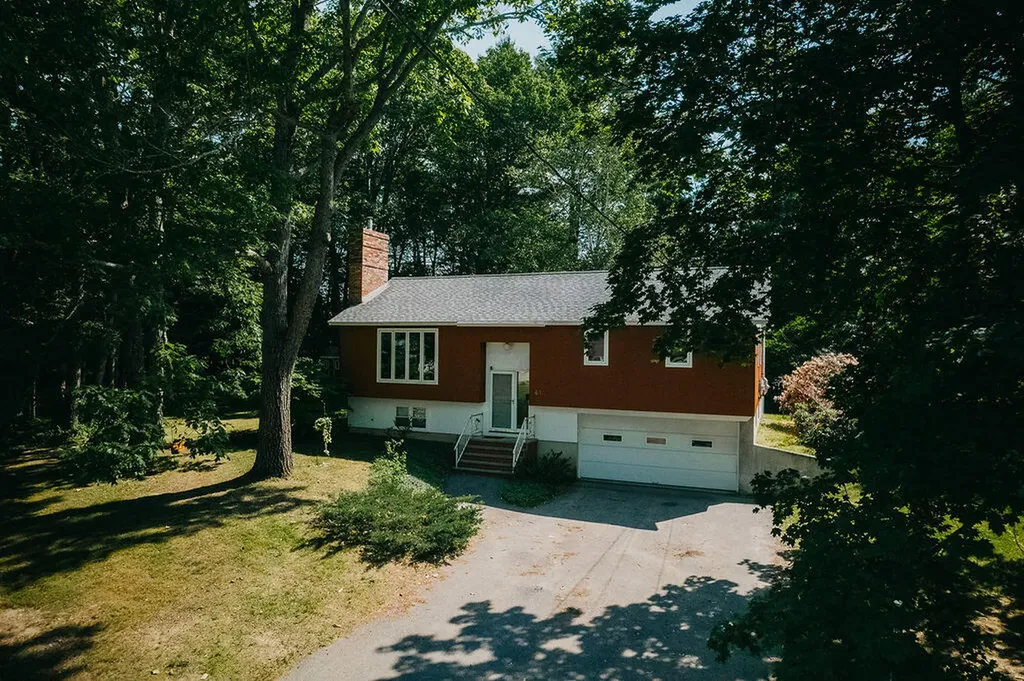 41 Curtis Lane Milford ME 04461