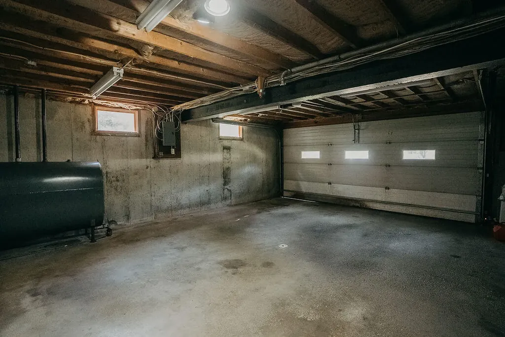 41 Curtis Lane Milford ME 04461