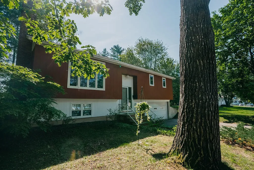 41 Curtis Lane Milford ME 04461