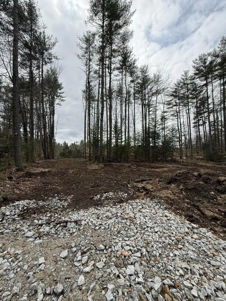 8-3 Turner Street Buckfield ME 04220