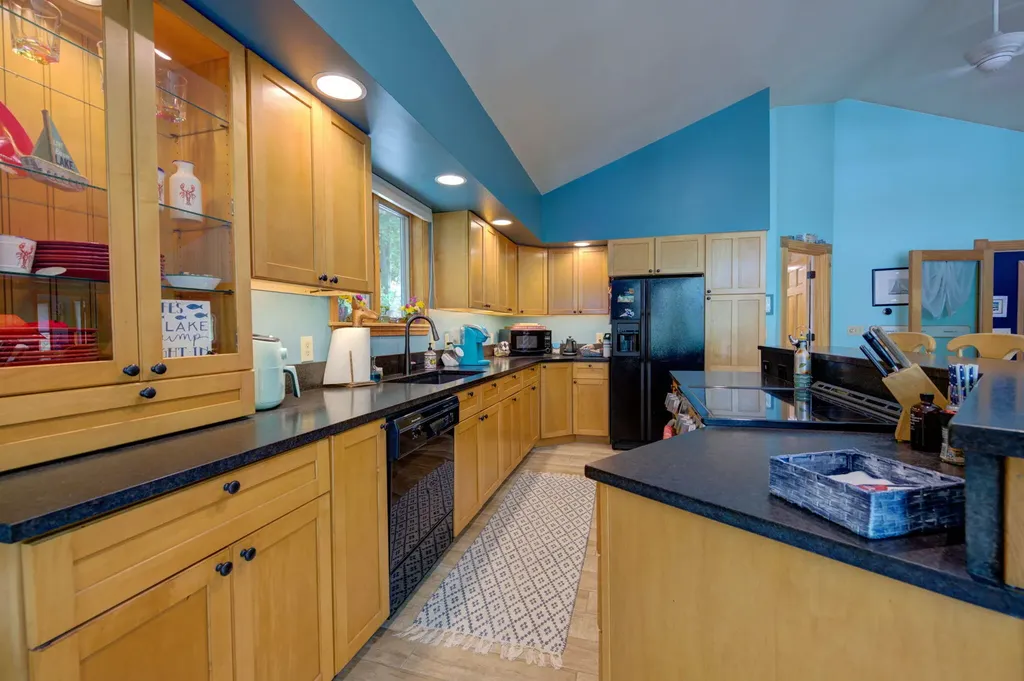 147 Spring Valley Road Raymond ME 04071