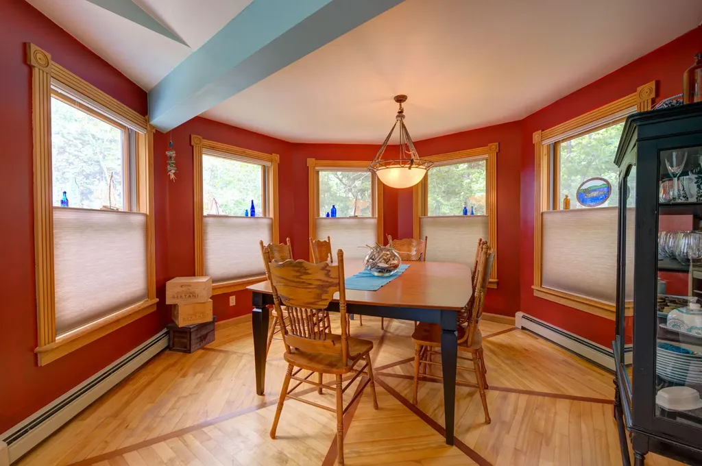 147 Spring Valley Road Raymond ME 04071