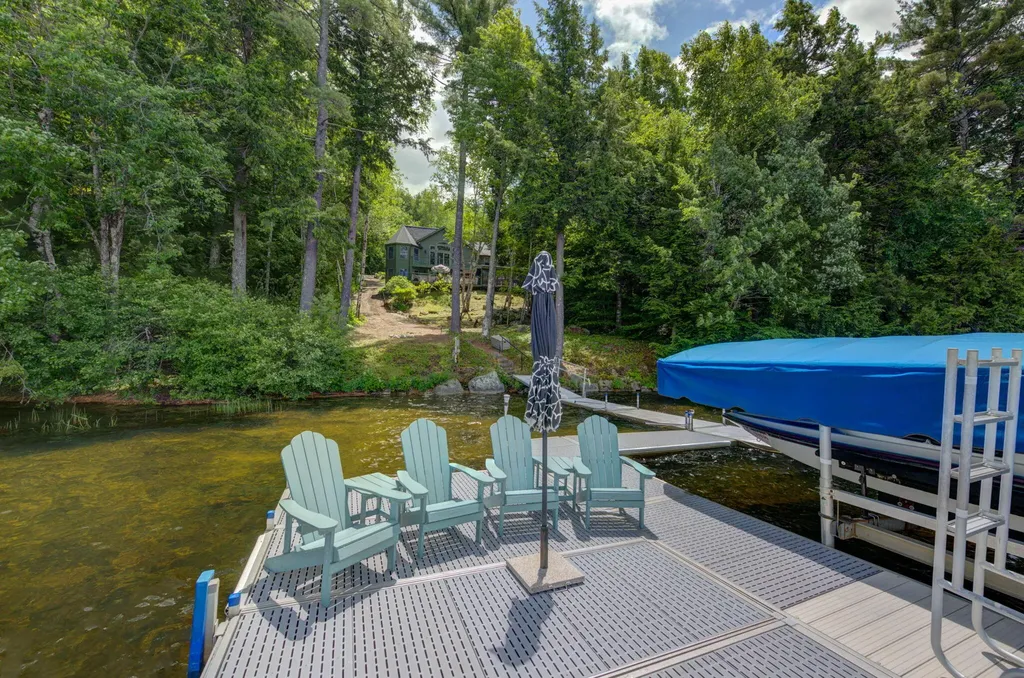 147 Spring Valley Road Raymond ME 04071