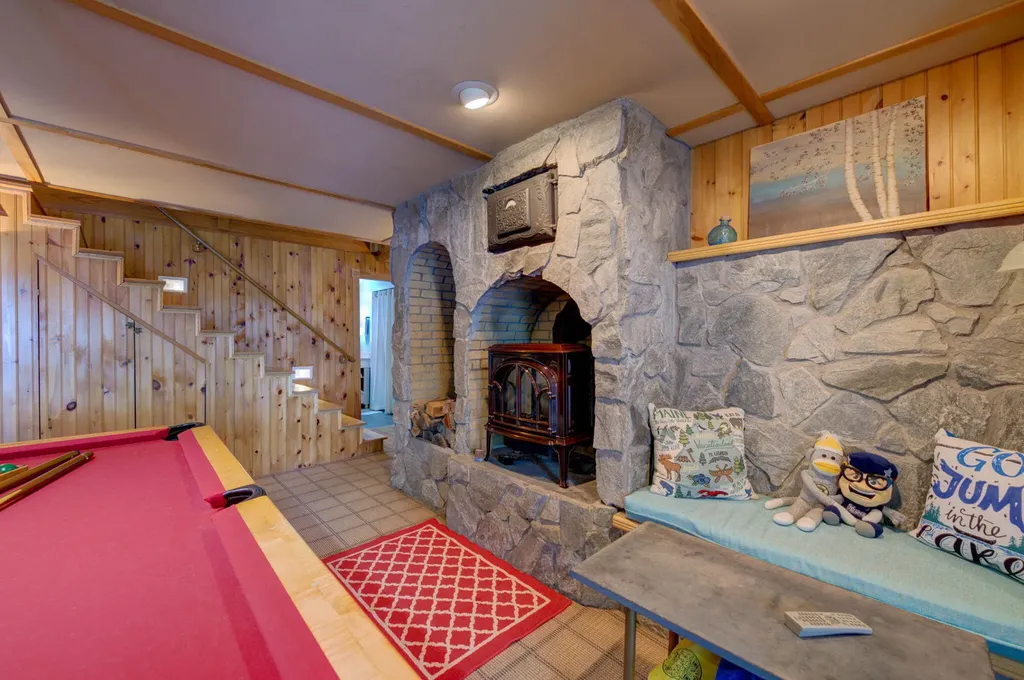 147 Spring Valley Road Raymond ME 04071