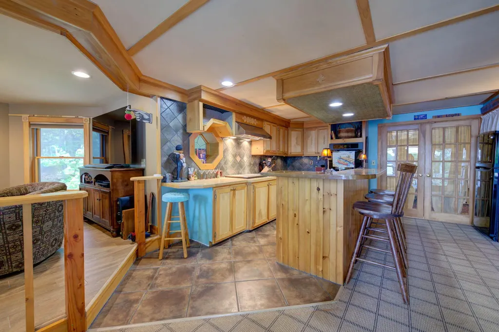 147 Spring Valley Road Raymond ME 04071