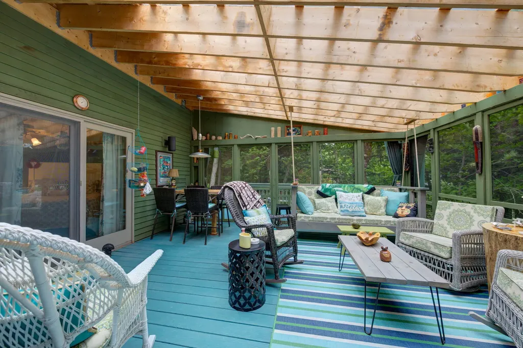 147 Spring Valley Road Raymond ME 04071