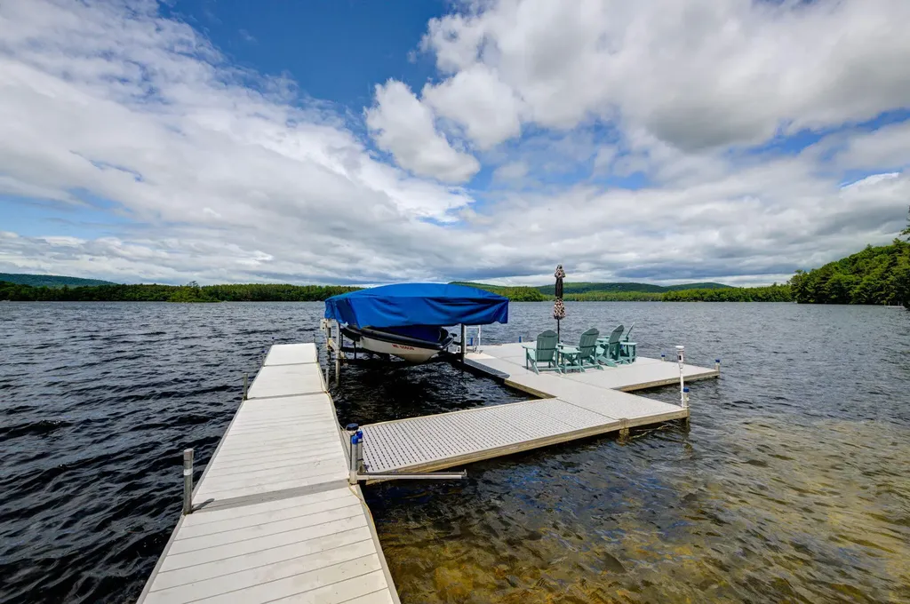 147 Spring Valley Road Raymond ME 04071