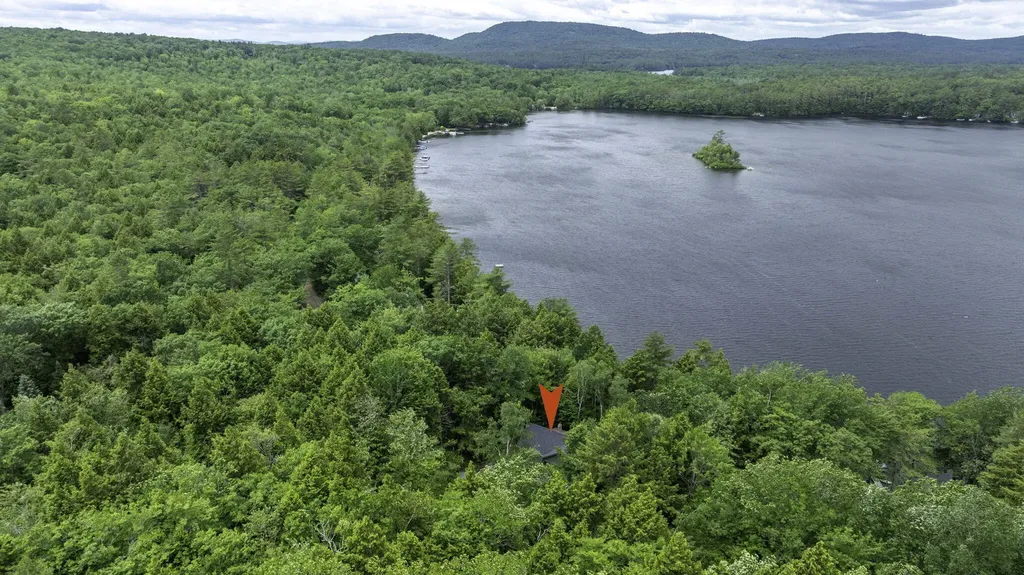 147 Spring Valley Road Raymond ME 04071