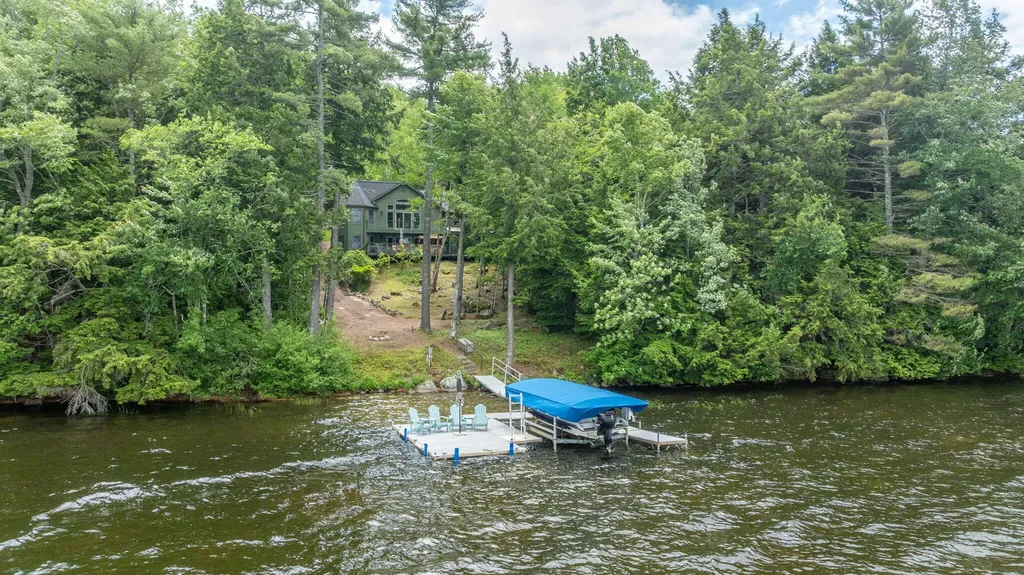 147 Spring Valley Road Raymond ME 04071