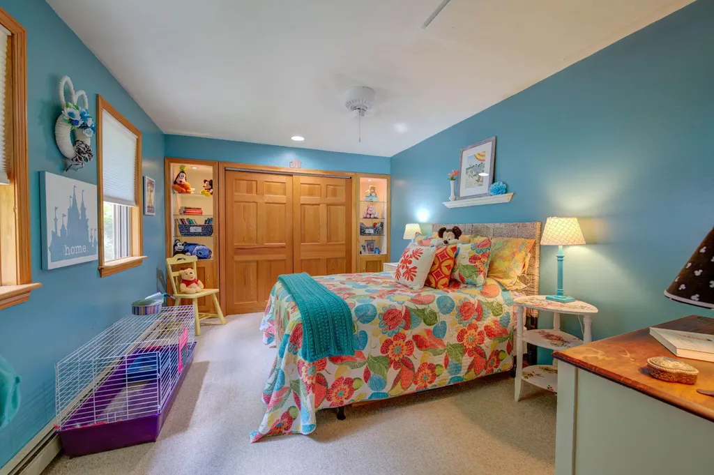 147 Spring Valley Road Raymond ME 04071