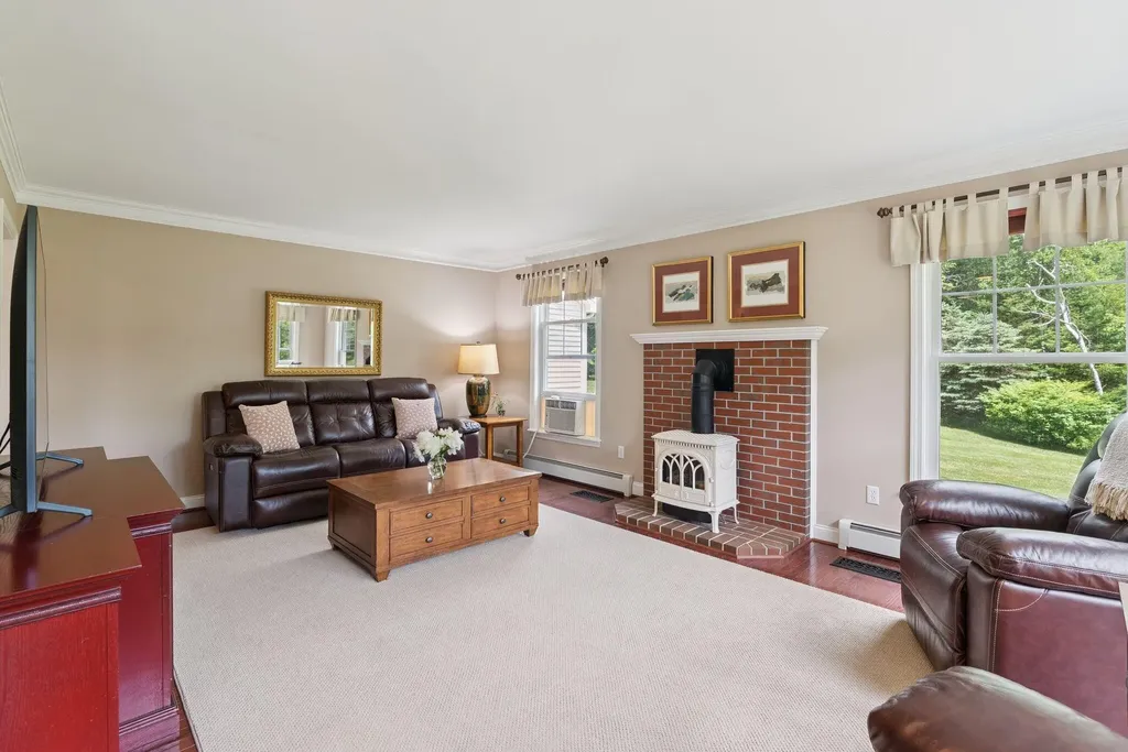 61 Crestview Lane Brunswick ME 04011