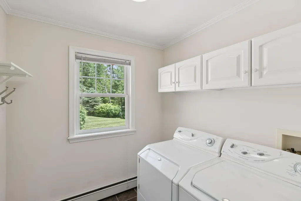 61 Crestview Lane Brunswick ME 04011