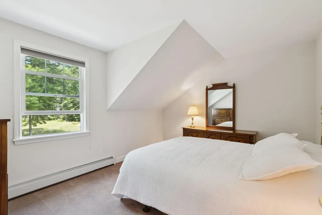 61 Crestview Lane Brunswick ME 04011