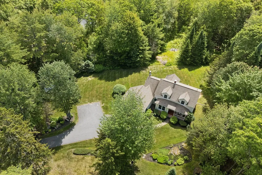 61 Crestview Lane Brunswick ME 04011