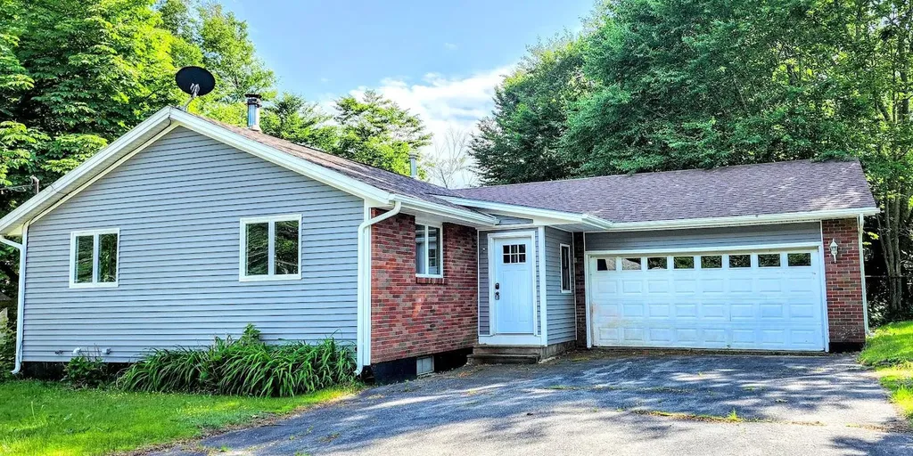 30 Grand Avenue Millinocket ME 04462