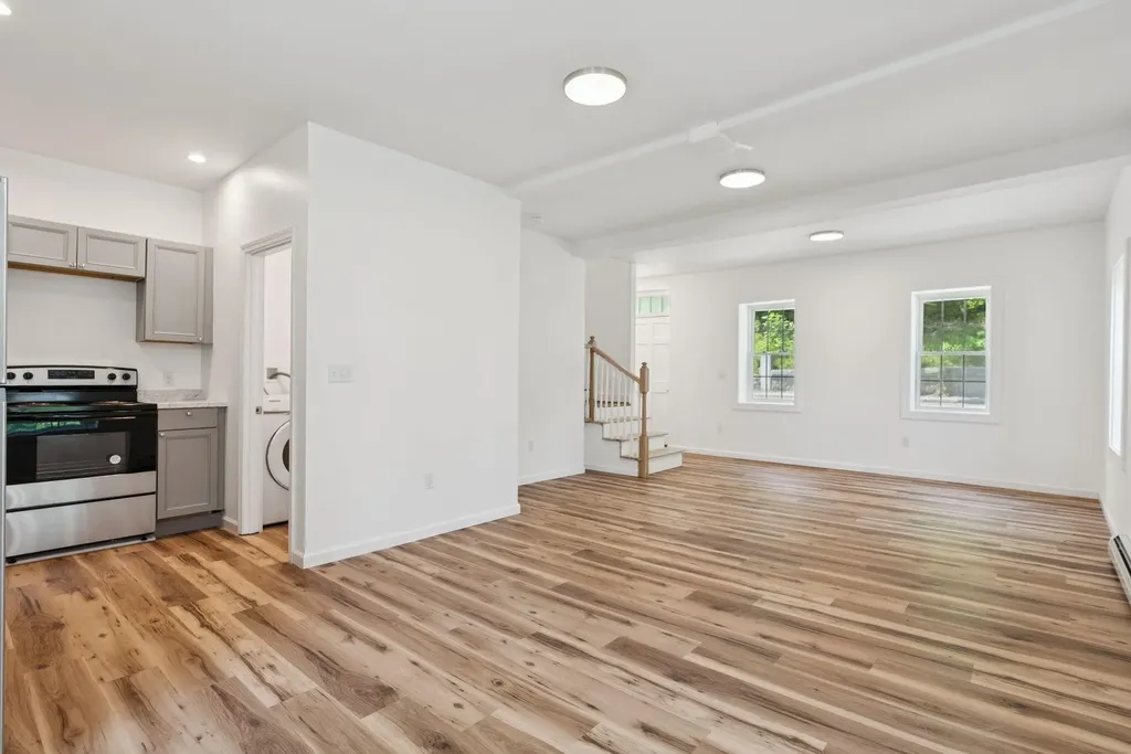 1097 Washington Street Bath ME 04530