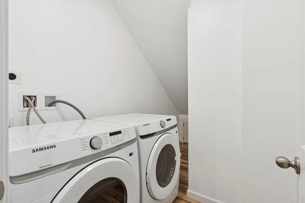 1097 Washington Street Bath ME 04530
