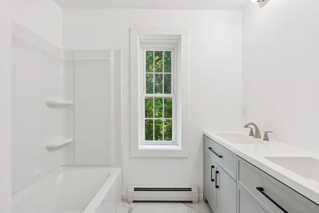 1097 Washington Street Bath ME 04530