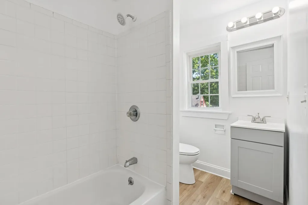 1097 Washington Street Bath ME 04530