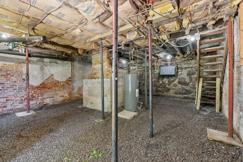 1097 Washington Street Bath ME 04530