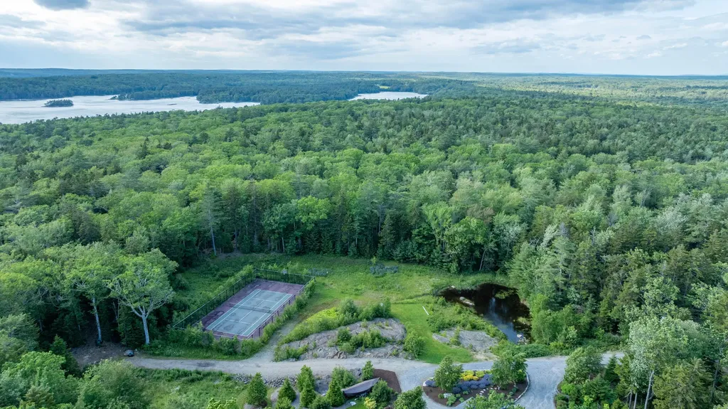 50 Bunchberry Lane Bristol ME 04554